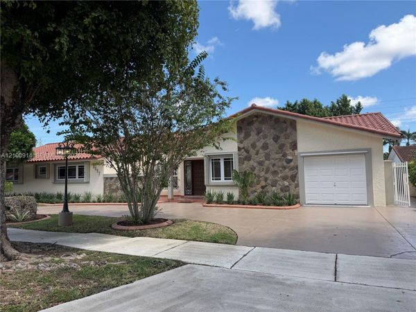 5223 SW 102nd Ct , Miami, FL 33165