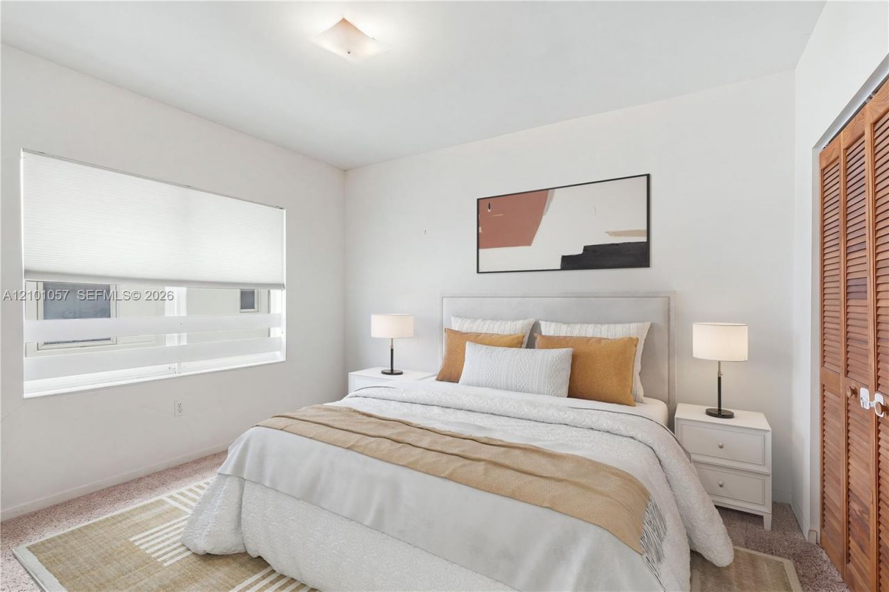 1542 Drexel Ave, Unit 301, Miami Beach, FL 33139 Photo