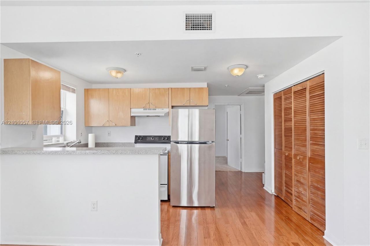1542 Drexel Ave, Unit 301, Miami Beach, FL 33139 Photo