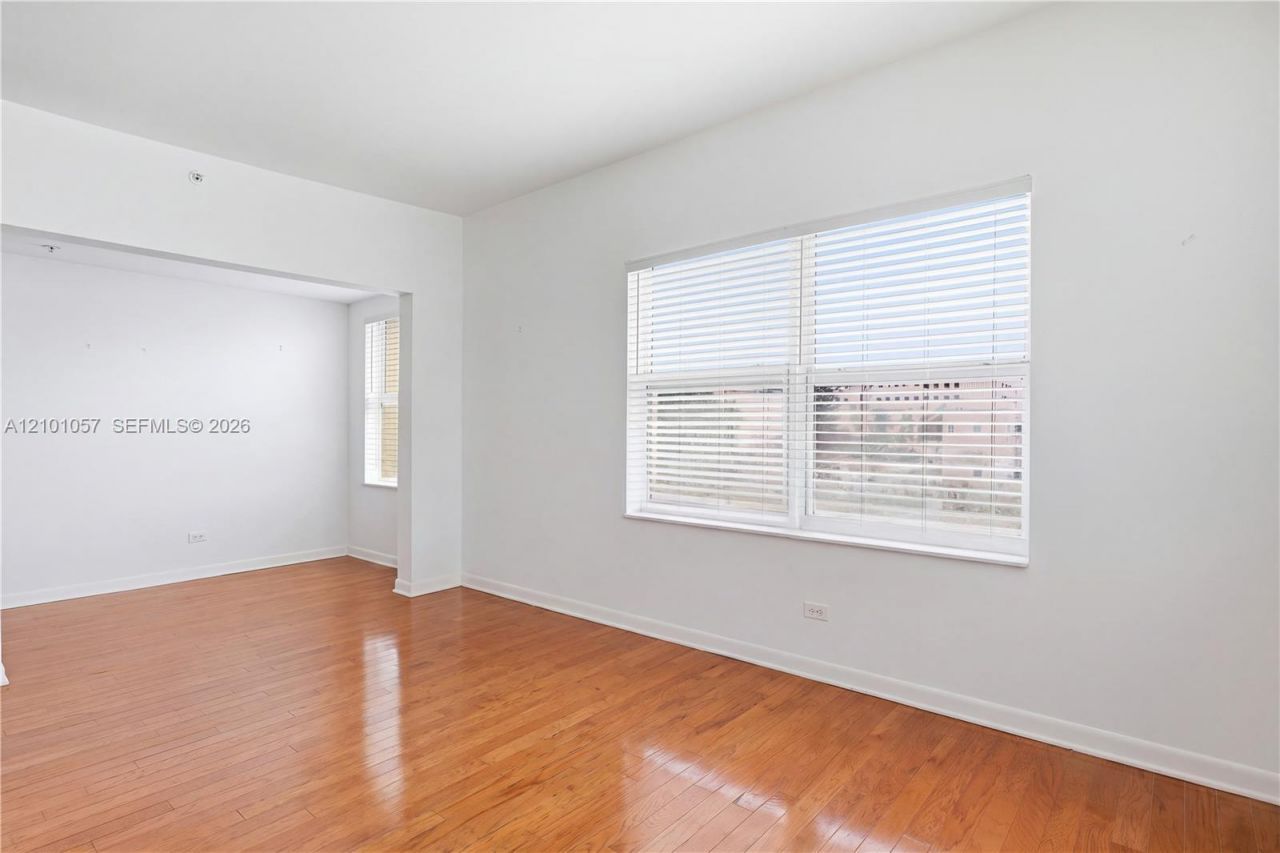 1542 Drexel Ave, Unit 301, Miami Beach, FL 33139 Photo