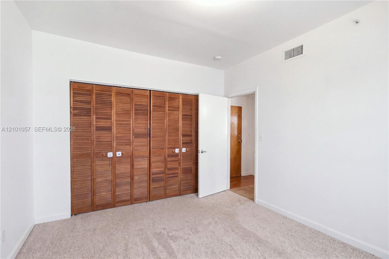 1542 Drexel Ave, Unit 301, Miami Beach, FL 33139 Photo