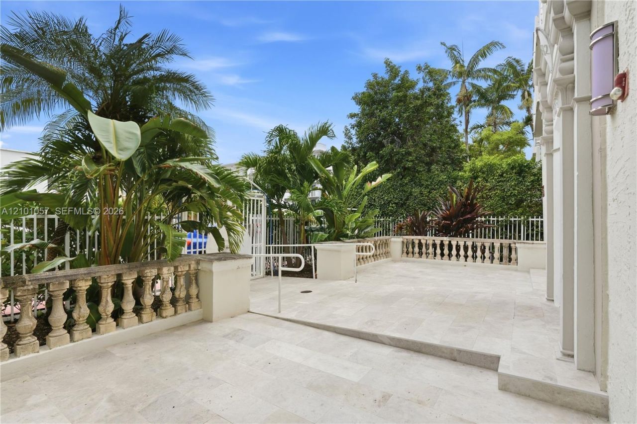 1542 Drexel Ave, Unit 301, Miami Beach, FL 33139 Photo