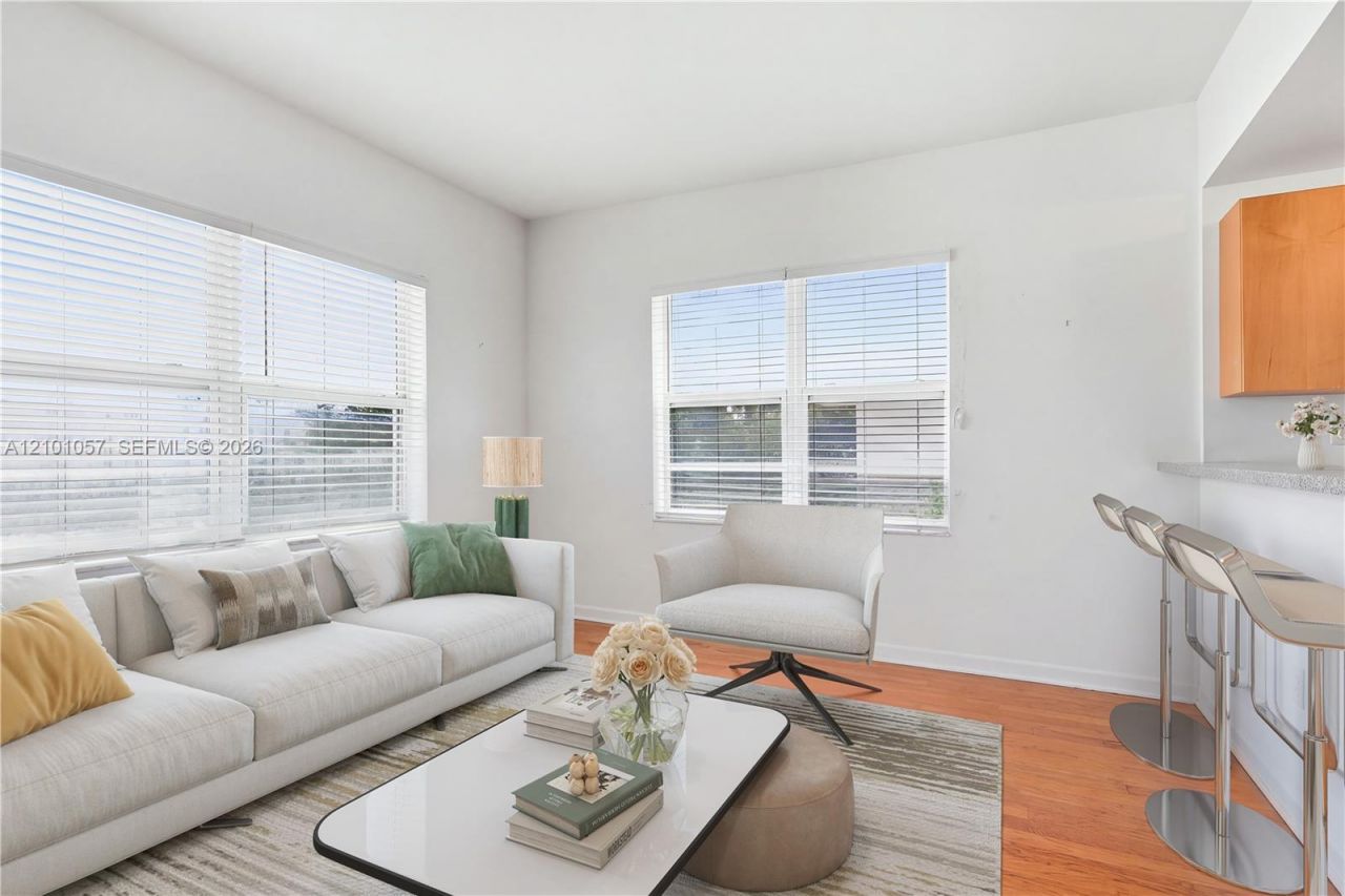 1542 Drexel Ave, Unit 301, Miami Beach, FL 33139 Photo