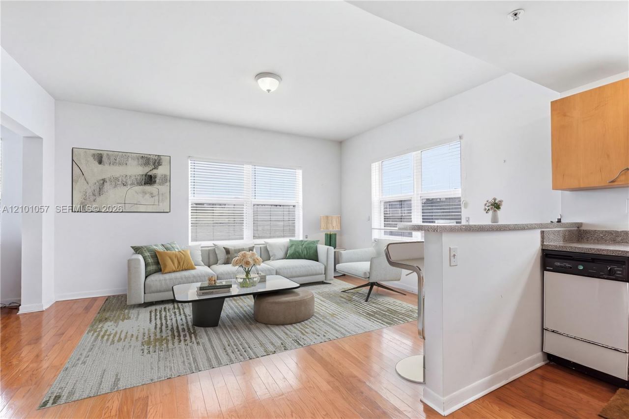 1542 Drexel Ave, Unit 301, Miami Beach, FL 33139 Photo
