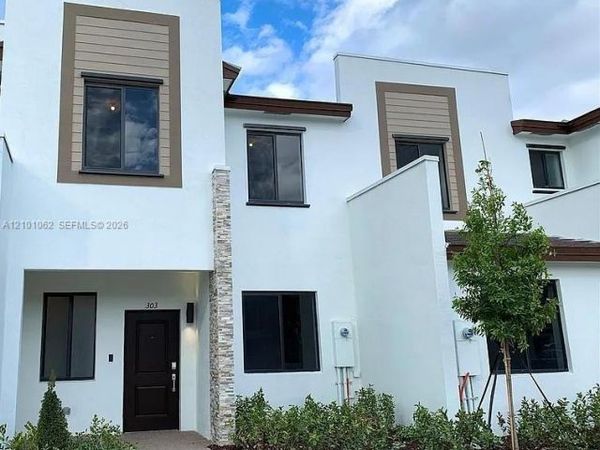 303 NE 208th Ter , Unit 303, Miami, FL 33179
