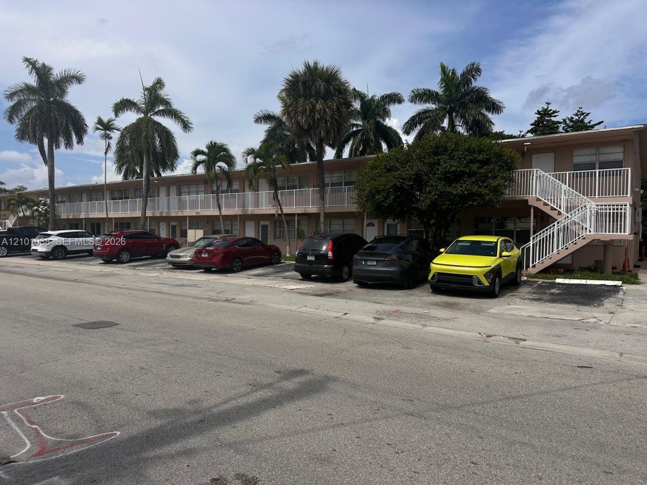 230 SW 11th Ave , Unit 14, Hallandale Beach, FL 33009 Photo