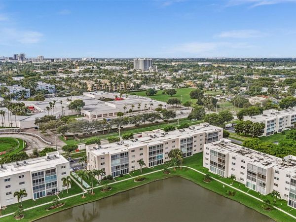 315 SE 11th Ter , Unit 203, Dania Beach, FL 33004