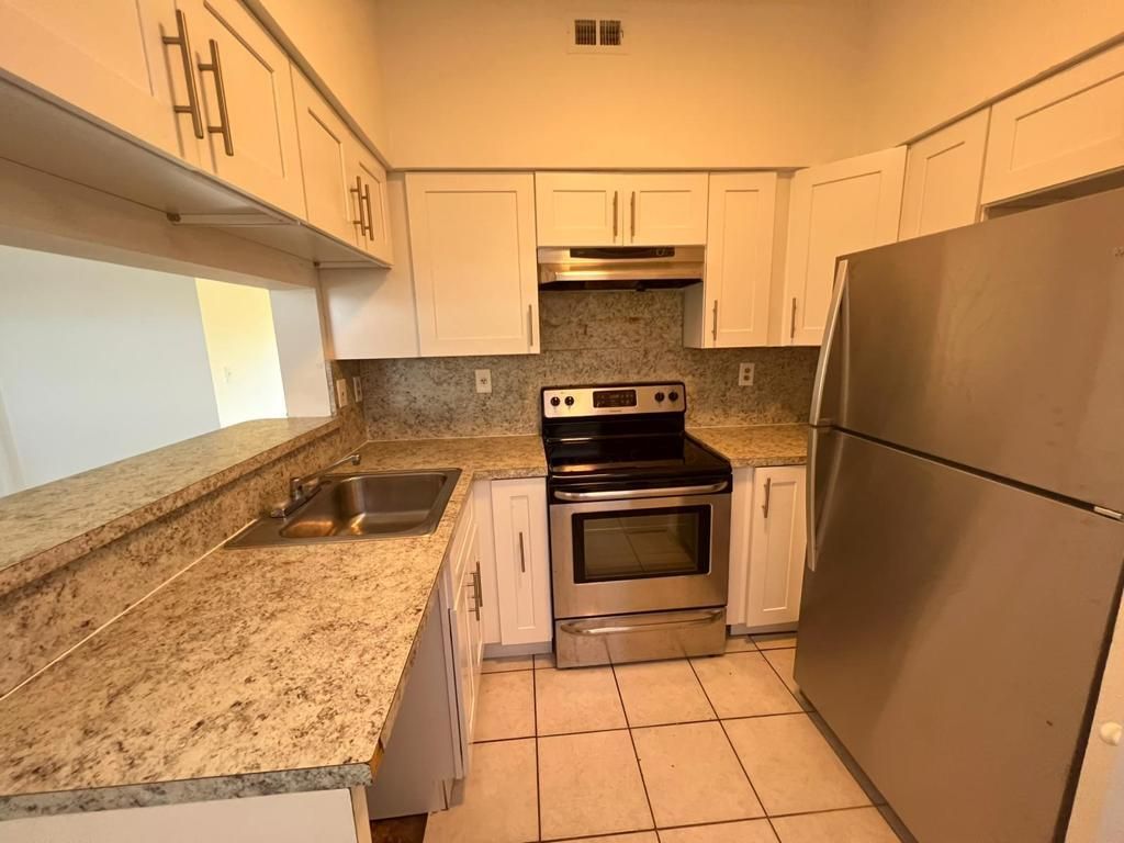 2151 NW 96th Terrace, Unit 15J, Pembroke Pines, FL 33024 Photo