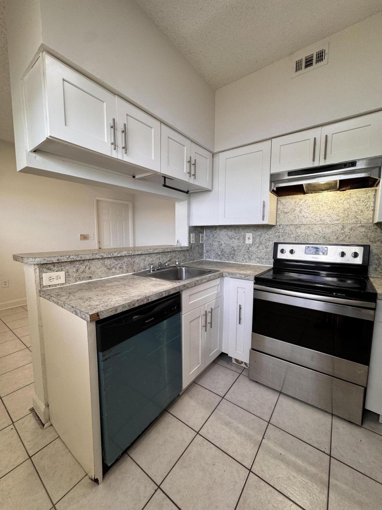 2151 NW 96th Terrace, Unit 15J, Pembroke Pines, FL 33024 Photo