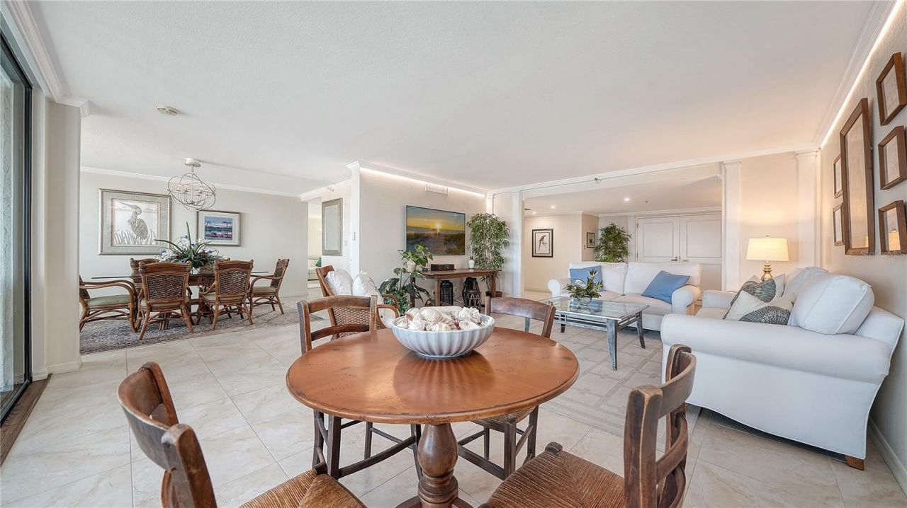 99 Sunset Drive, Unit 401, Sarasota, FL 34236 Photo