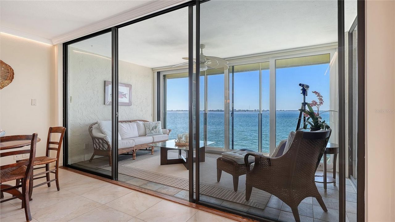 99 Sunset Drive, Unit 401, Sarasota, FL 34236 Photo