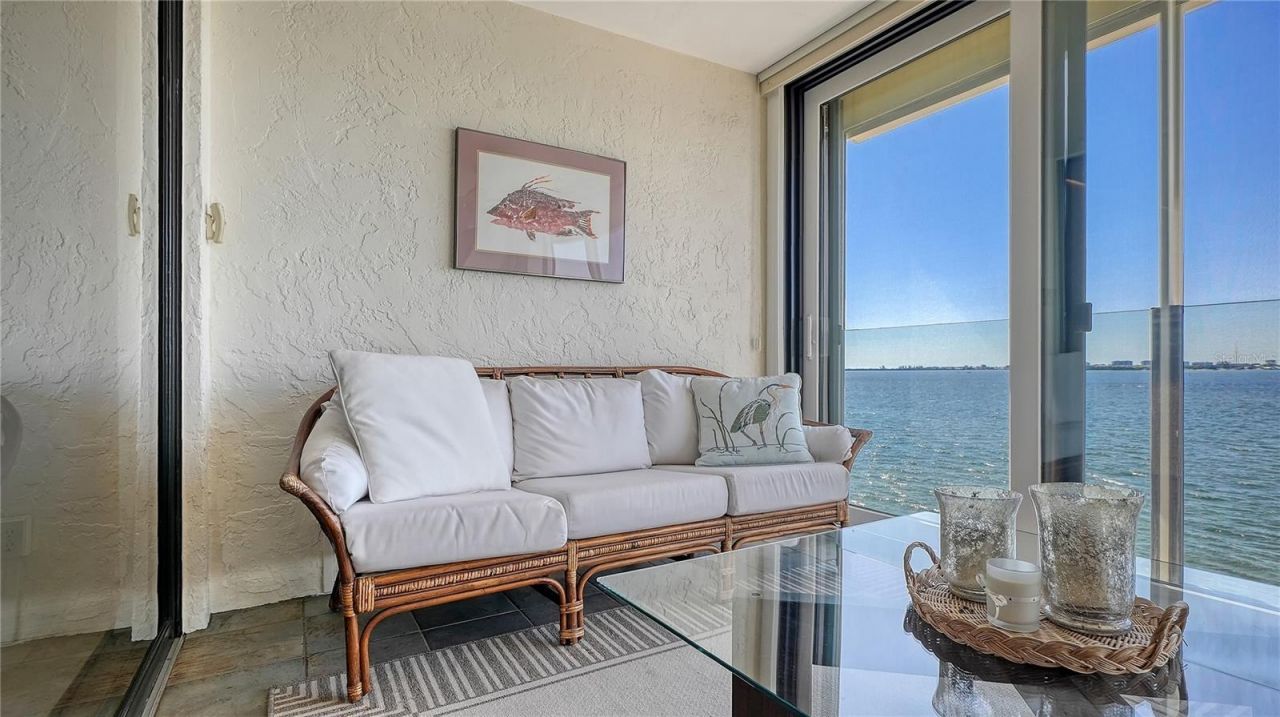 99 Sunset Drive, Unit 401, Sarasota, FL 34236 Photo