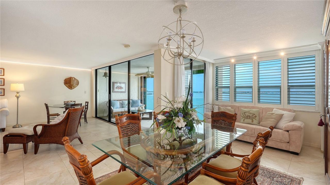 99 Sunset Drive, Unit 401, Sarasota, FL 34236 Photo