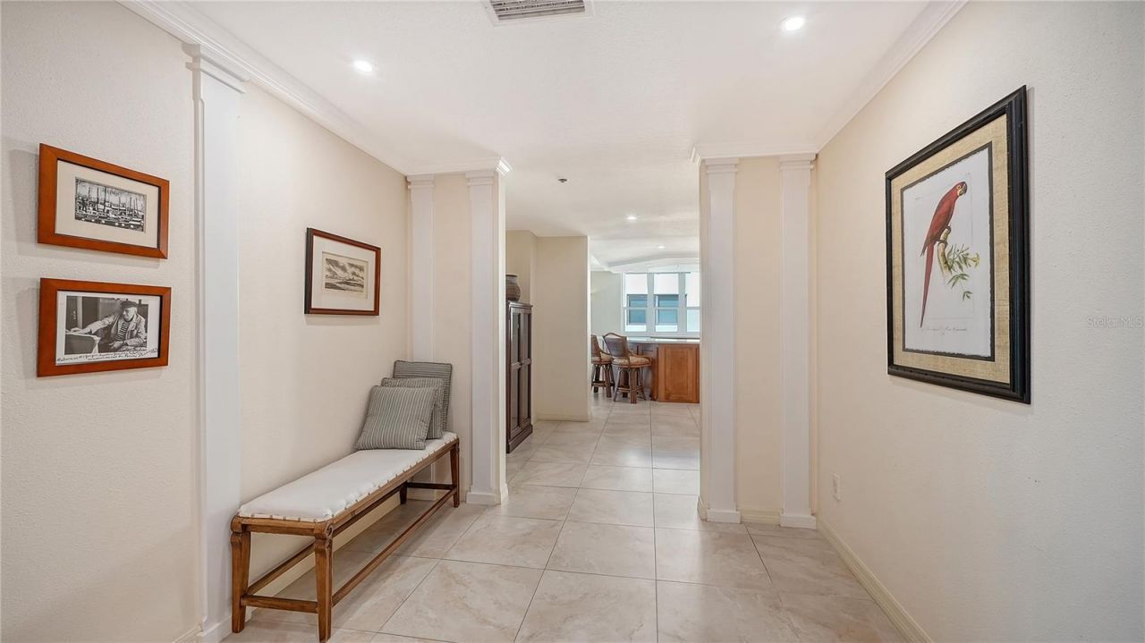 99 Sunset Drive, Unit 401, Sarasota, FL 34236 Photo