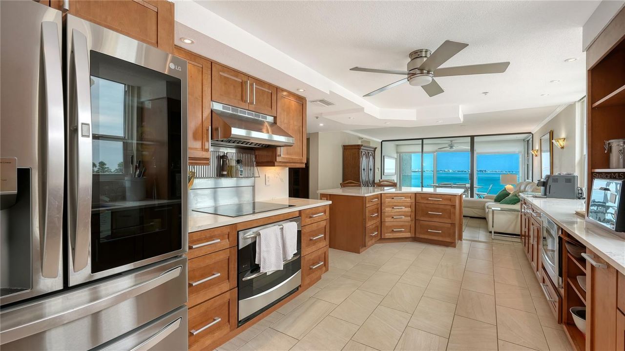 99 Sunset Drive, Unit 401, Sarasota, FL 34236 Photo