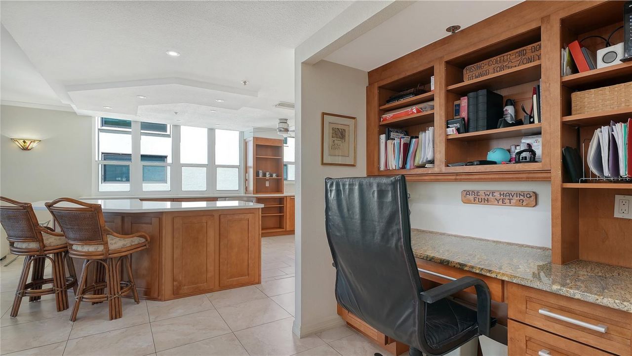 99 Sunset Drive, Unit 401, Sarasota, FL 34236 Photo