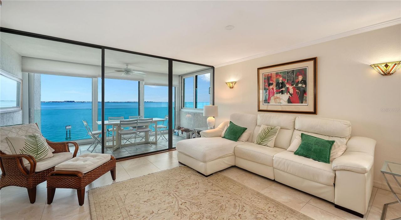 99 Sunset Drive, Unit 401, Sarasota, FL 34236 Photo