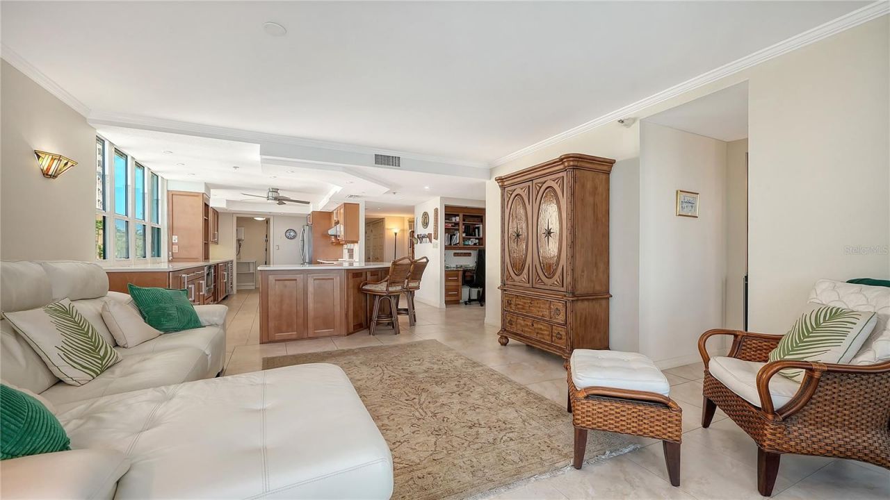 99 Sunset Drive, Unit 401, Sarasota, FL 34236 Photo