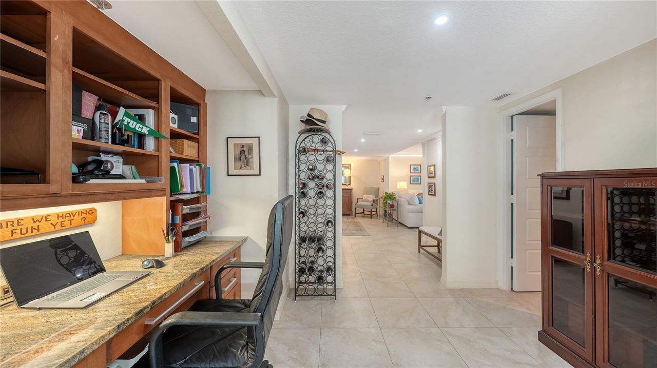 99 Sunset Drive, Unit 401, Sarasota, FL 34236 Photo