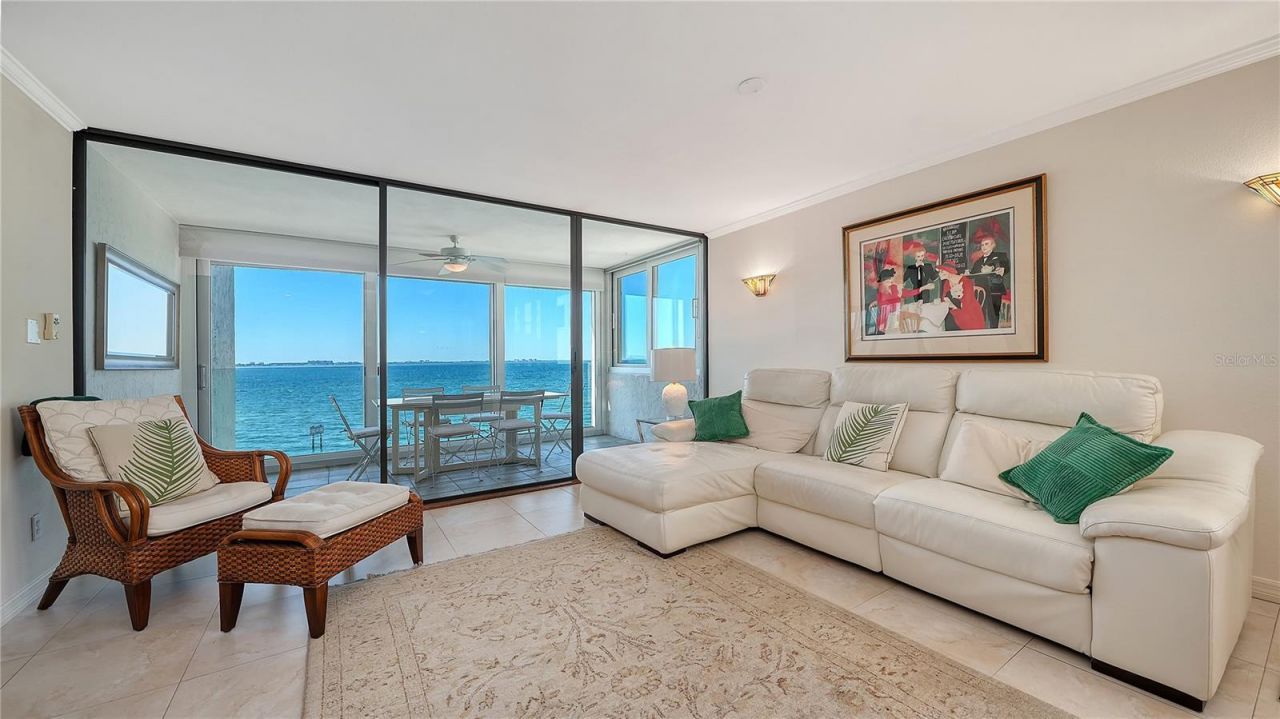 99 Sunset Drive, Unit 401, Sarasota, FL 34236 Photo