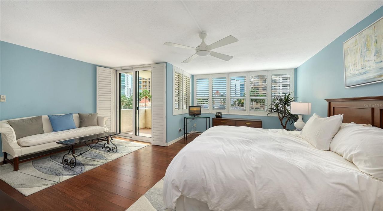 99 Sunset Drive, Unit 401, Sarasota, FL 34236 Photo