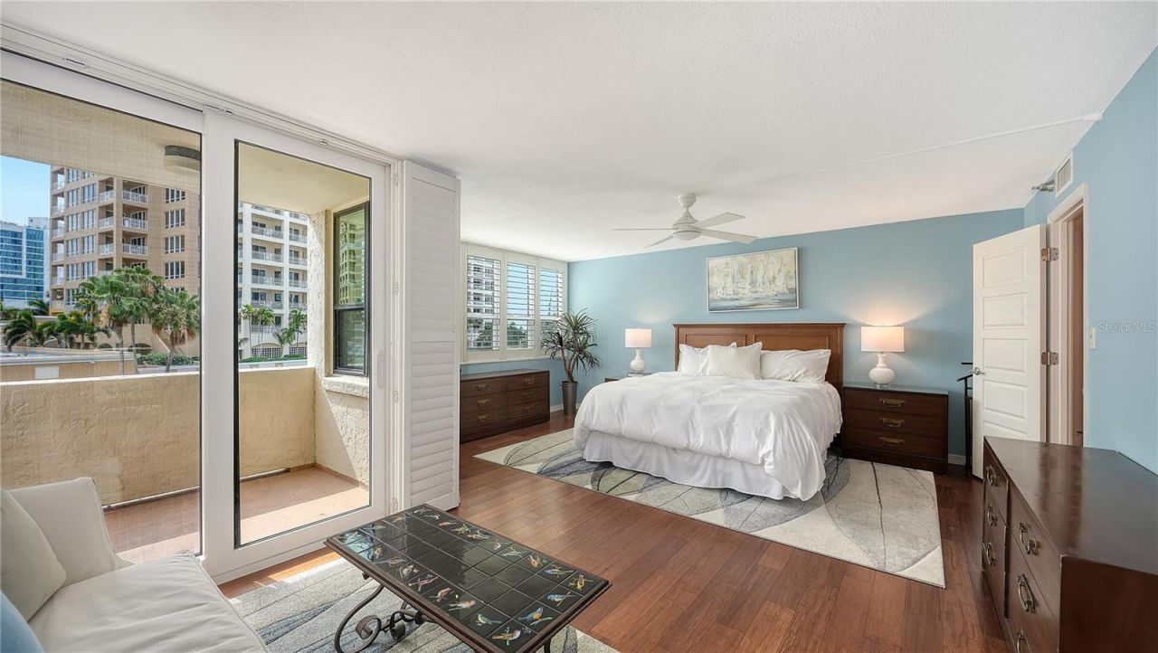 99 Sunset Drive, Unit 401, Sarasota, FL 34236 Photo