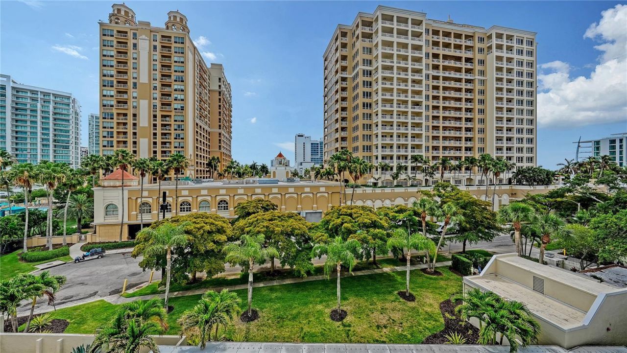 99 Sunset Drive, Unit 401, Sarasota, FL 34236 Photo