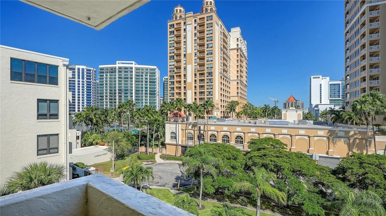 99 Sunset Drive, Unit 401, Sarasota, FL 34236 Photo