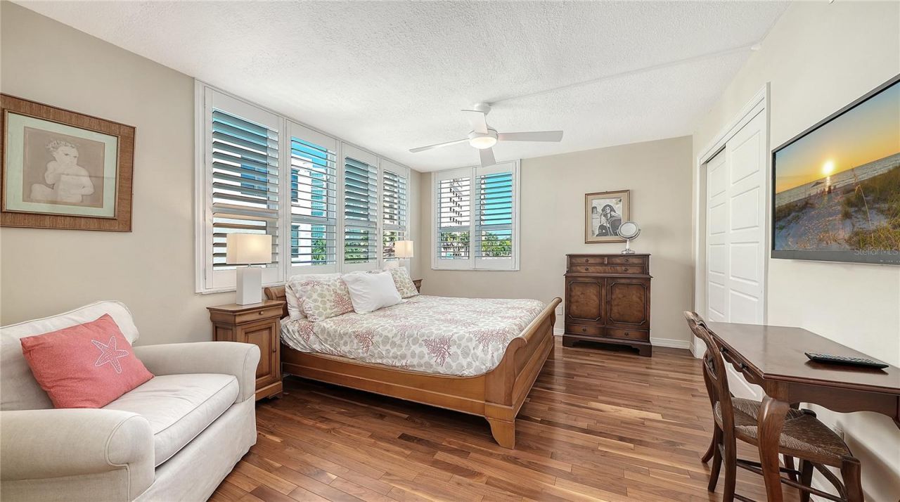 99 Sunset Drive, Unit 401, Sarasota, FL 34236 Photo