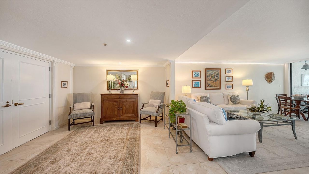 99 Sunset Drive, Unit 401, Sarasota, FL 34236 Photo