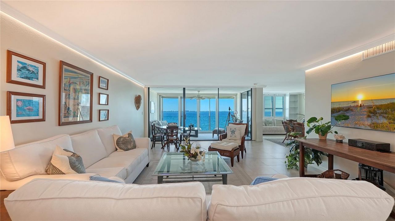 99 Sunset Drive, Unit 401, Sarasota, FL 34236 Photo