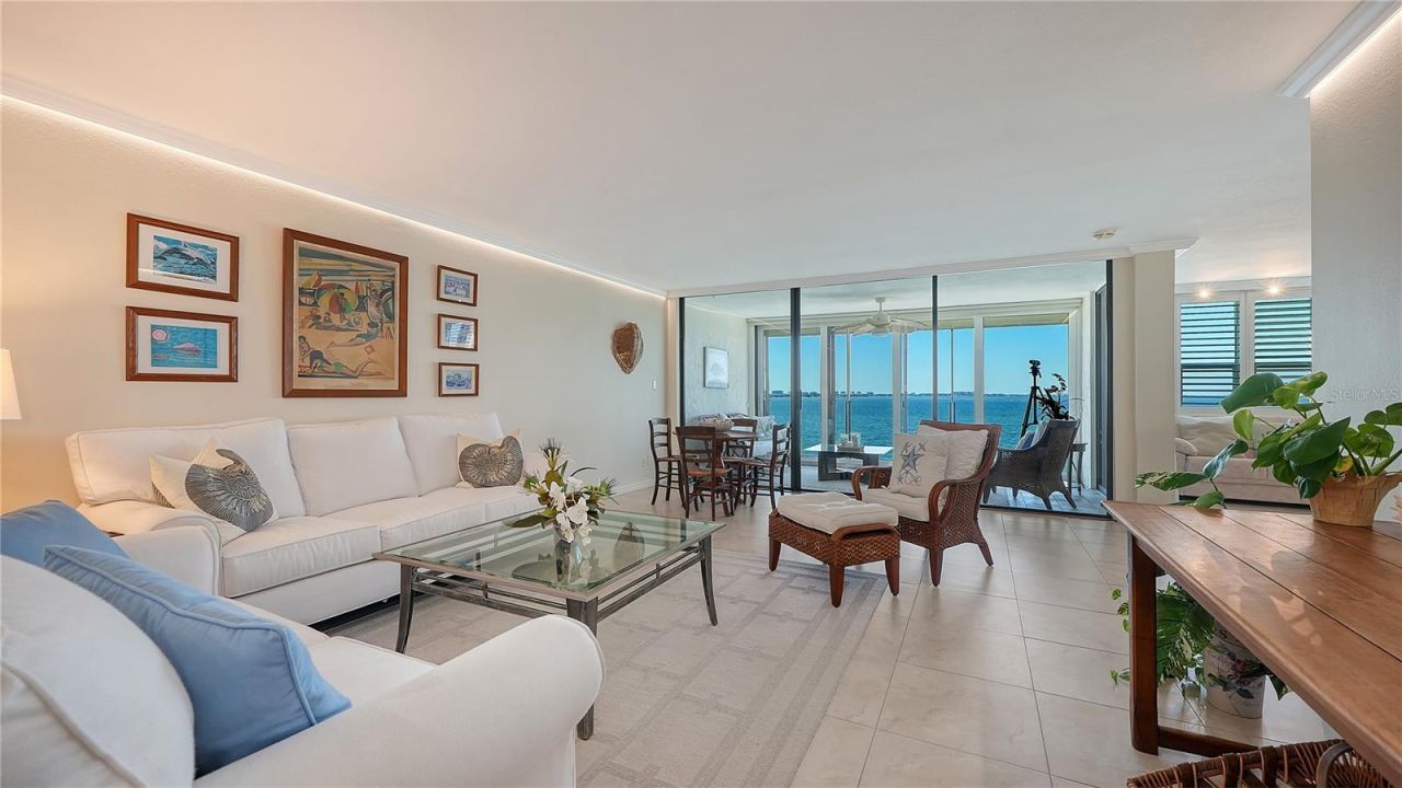 99 Sunset Drive, Unit 401, Sarasota, FL 34236 Photo