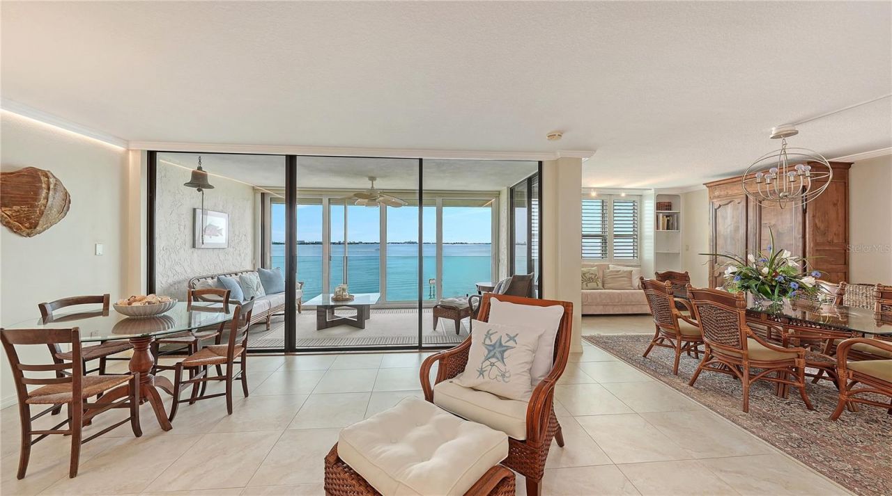 99 Sunset Drive, Unit 401, Sarasota, FL 34236 Photo