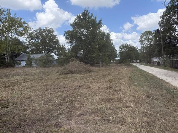 811 N Owensville Street, Franklin, TX 77856