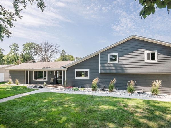 504 FLORIDA AVE SW, Orange City, IA 51041