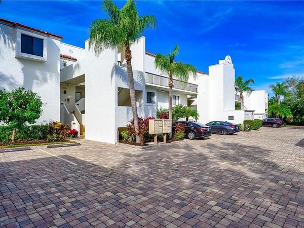 586 Beachwalk CIR , Unit O206, NAPLES, FL 34108