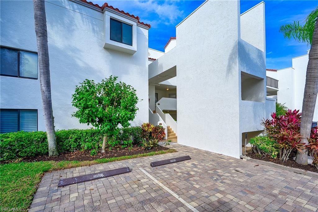 586 Beachwalk Cir , Unit O206, Naples, FL 34108 Photo