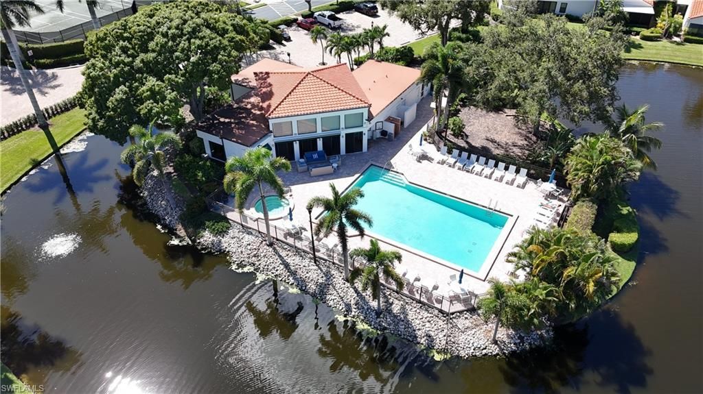 586 Beachwalk Cir , Unit O206, Naples, FL 34108 Photo
