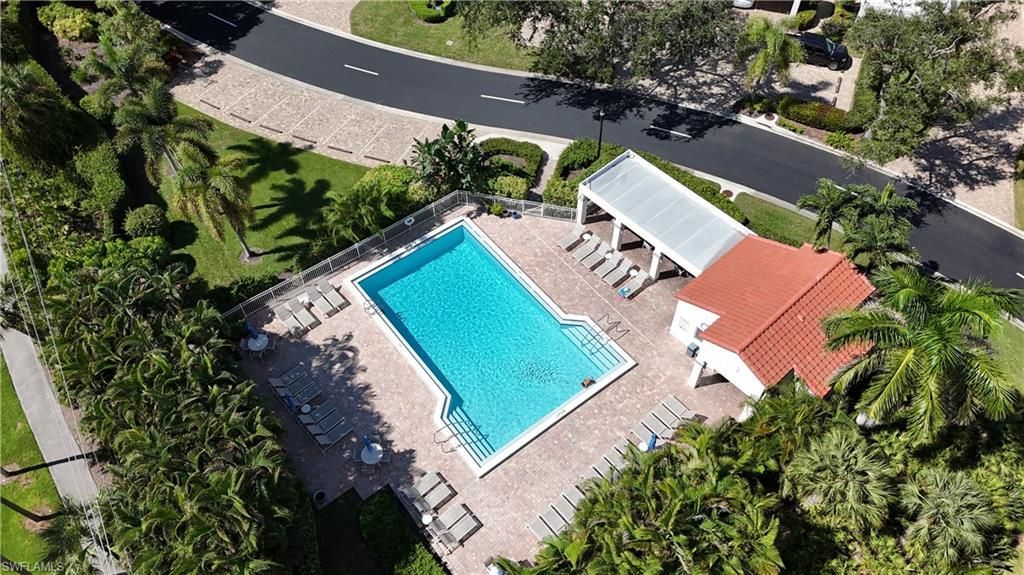 586 Beachwalk Cir , Unit O206, Naples, FL 34108 Photo