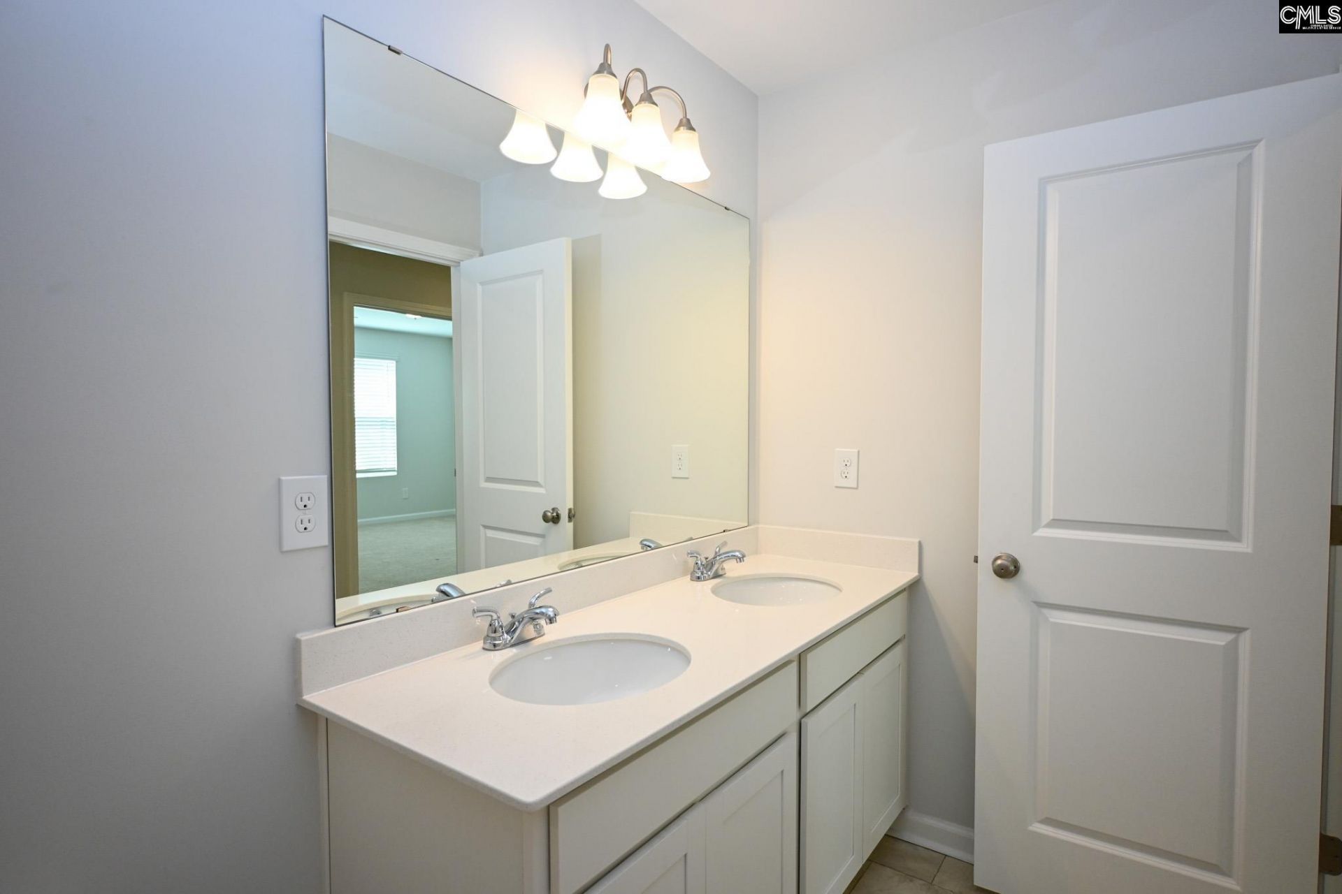241 Watkin Way Photo 24