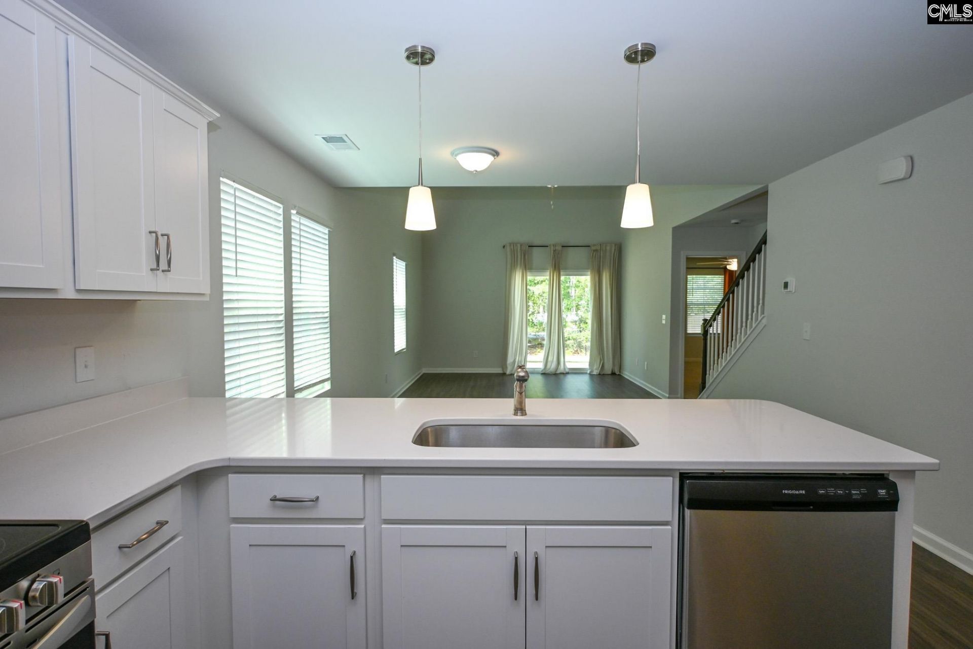 241 Watkin Way Photo 6
