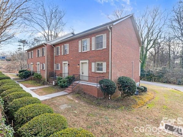 239 13th Avenue Place NW, Unit 20, Hickory, NC 28601