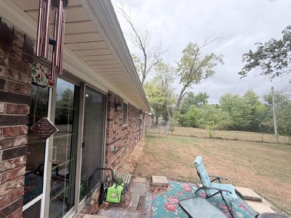 301 Countryside Lane, Roland, OK 74954