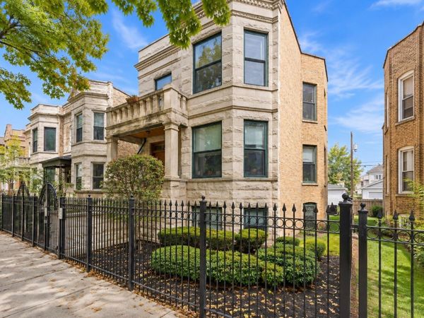 3244 W Potomac Avenue W, Chicago, IL 60651