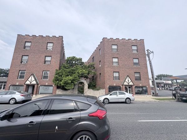 3410 Harlem Avenue , Unit 12, Riverside, IL 60546