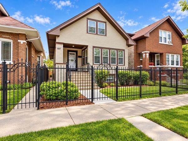 1217 N Mason Avenue, Chicago, IL 60651