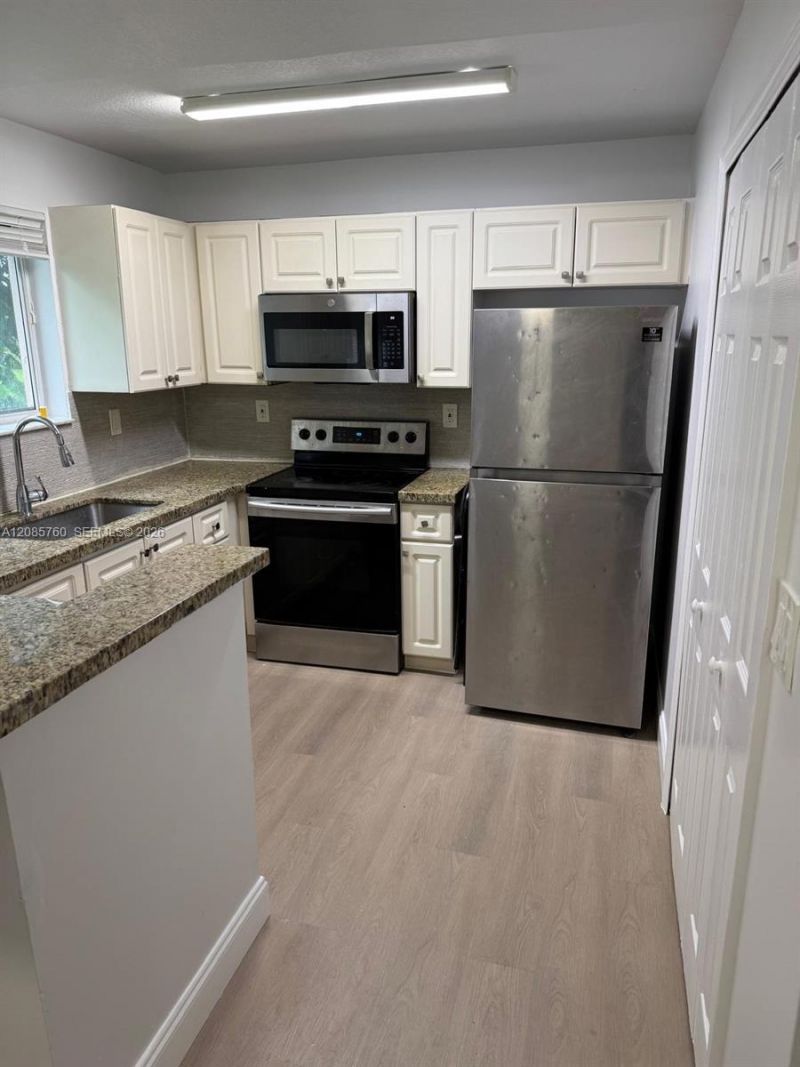 1251 SE 28th Ct , Unit 206, Homestead, FL 33035 Photo