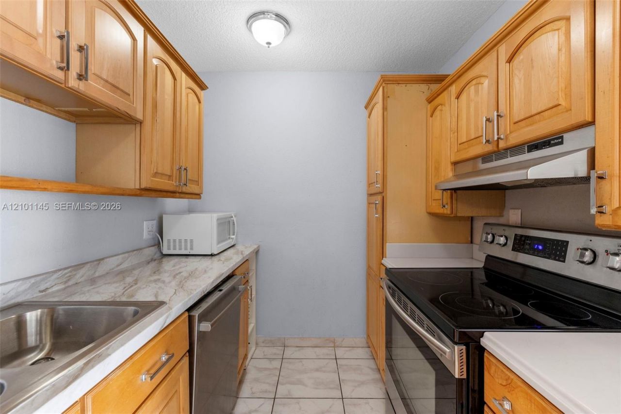2028 SW 103rd Ct , Unit 2028, Miami, FL 33165 Photo