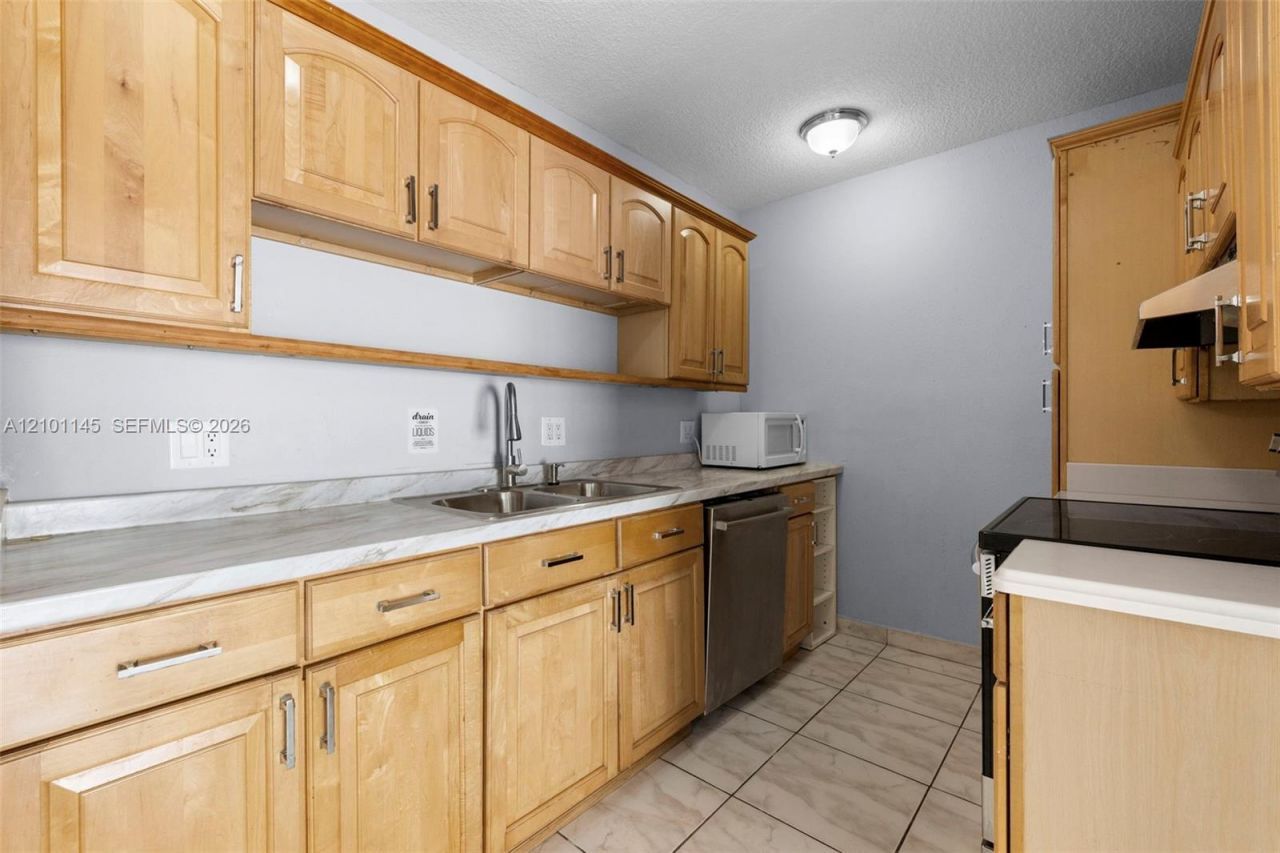 2028 SW 103rd Ct , Unit 2028, Miami, FL 33165 Photo