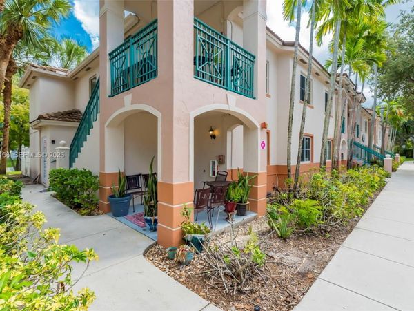 2125 NW 77th Way , Unit 101, Pembroke Pines, FL 33024